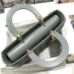 13272662865041691_922e839c-e704-427a-b5a1-d77883a2fcbe LARGE LADY BAG 32CM GRAY CANNAGE LAMBSKIN