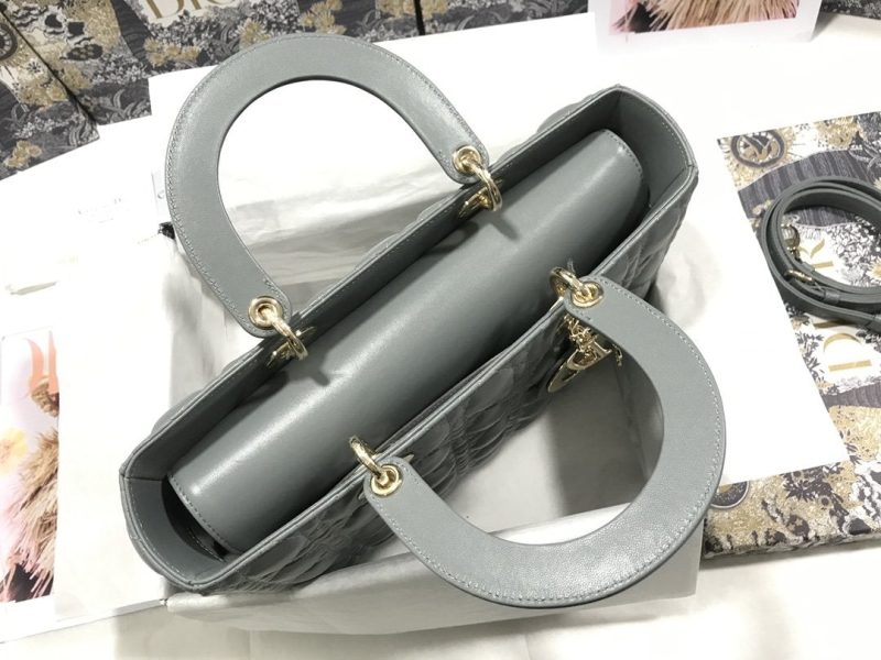 13272662865041691_922e839c-e704-427a-b5a1-d77883a2fcbe LARGE LADY BAG 32CM GRAY CANNAGE LAMBSKIN