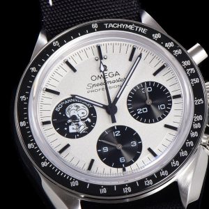 SPEEDMASTER MOONWATCH SNOOPY BLACK BEZEL TEXTILE