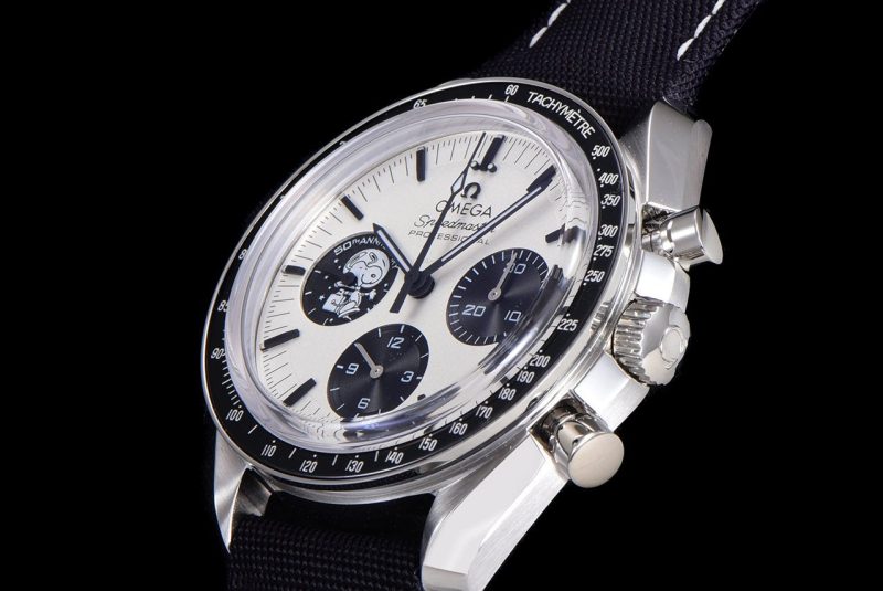 SPEEDMASTER MOONWATCH SNOOPY BLACK BEZEL TEXTILE