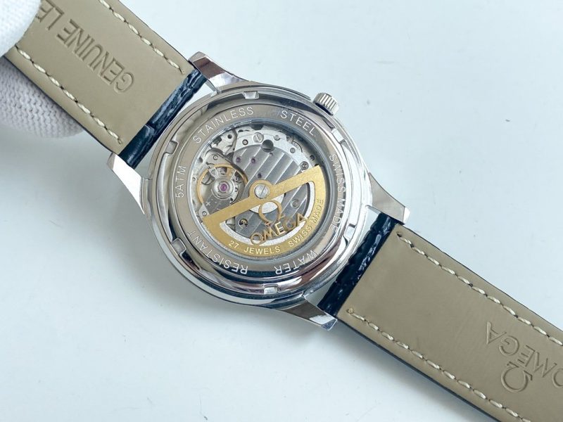 13273871430102442_3babbe59-e0bf-4b7c-b34e-527b24f22569 CONSTELLATION 40 LEATHER STRAP