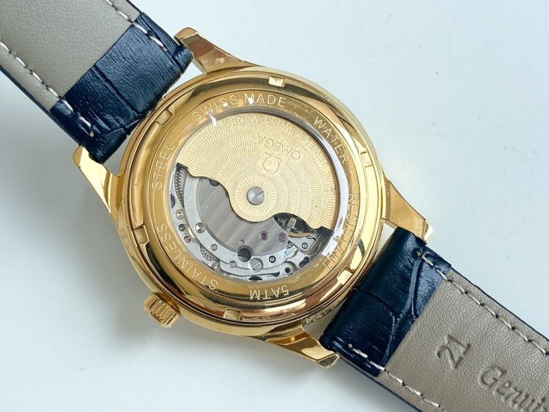 13273871473681911_b94f70ce-f4e4-40ca-80c0-58e48a198811 CONSTELLATION 40 GOLD CASE LEATHER STRAP