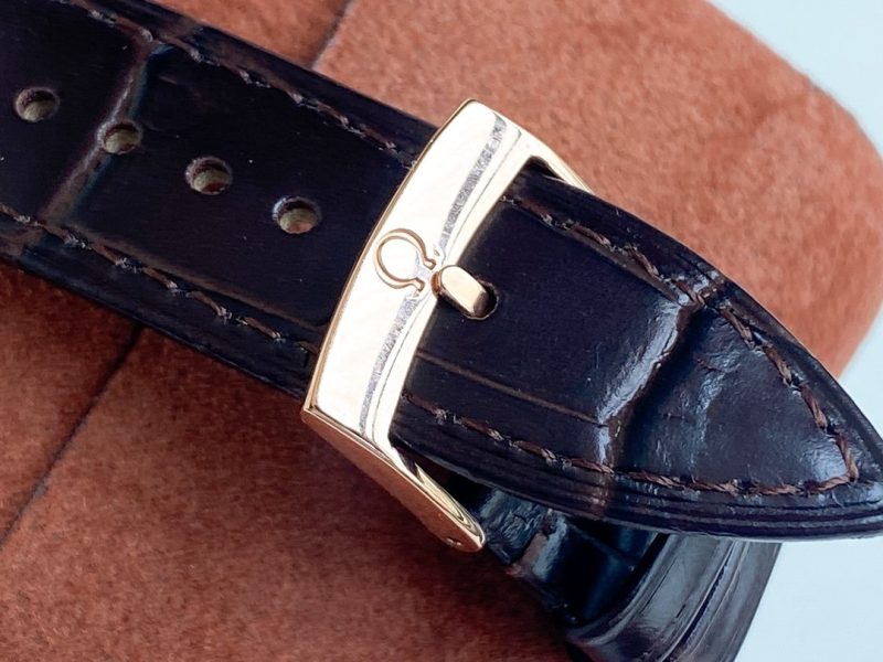 DE VILLE CO-AXIAL MASTER CHRONOMETER GOLD CASE