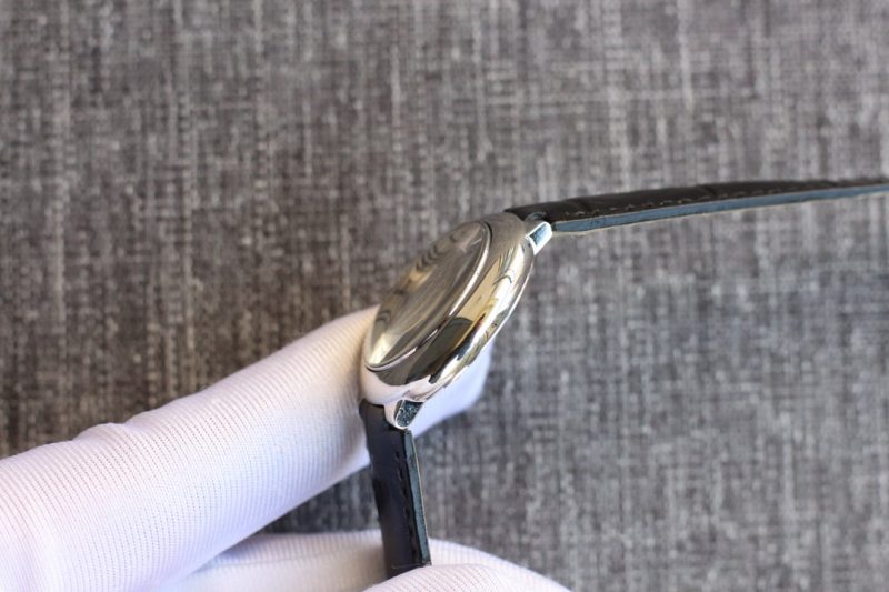 BALLON BLEU 28MM QUARTZ BLACK LEATHER