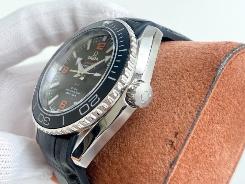 SEAMASTER PLANET OCEAN 600 STEEL BLACK CERAMIC LEATHER