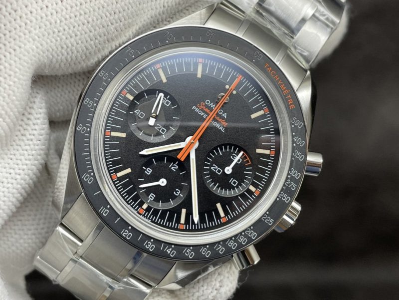 SPEEDMASTER MOONWATCH ULTRAMAN ORANGE HAND