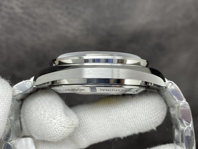 SPEEDMASTER MOONWATCH ULTRAMAN ORANGE HAND