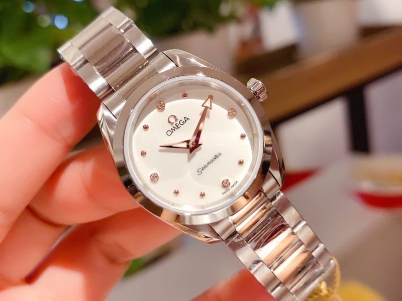 13275597354715167_de244f9d-594e-426a-886a-7c7114b0b41f AQUA TERRA 28MM QUARTZ STEEL WHITE DIAL