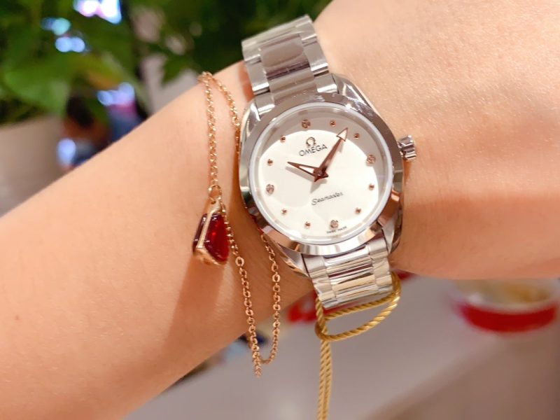 13275597359634019_437daf37-e0e5-4f05-8d73-028a46a259e9 AQUA TERRA 28MM QUARTZ STEEL WHITE DIAL