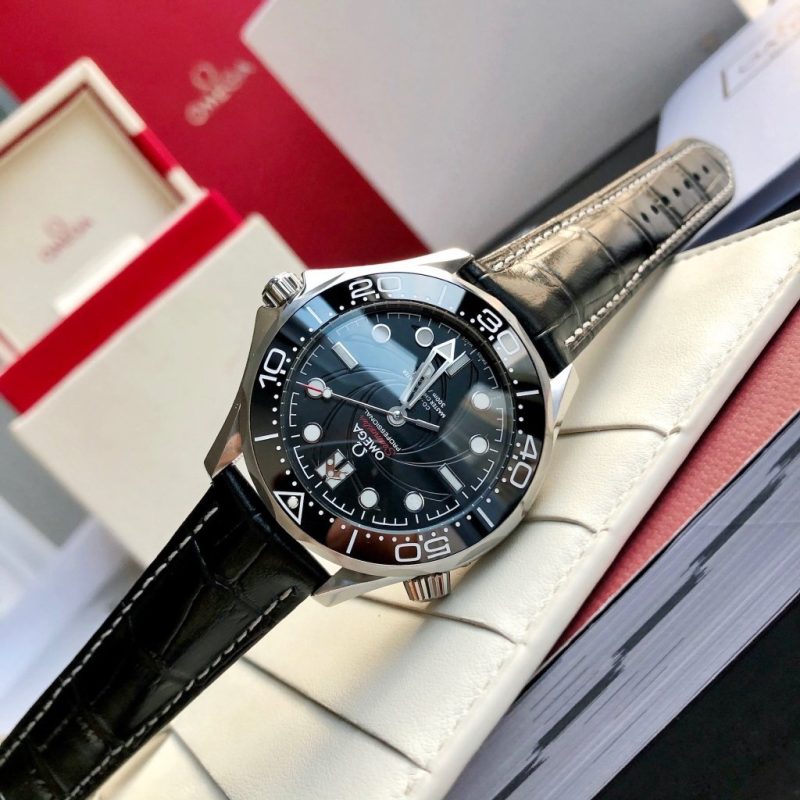 SEAMASTER DIVER 300M CO-AXIAL 42MM 007 BLACK LEATHER