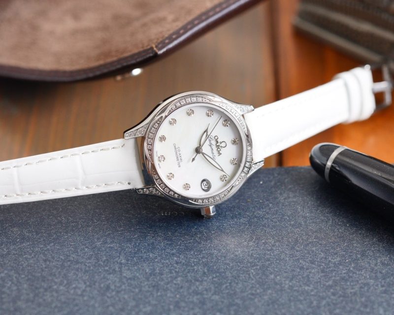 13276024910890031_ca960b5c-6e48-4333-9adb-6672dbf89224 DE VILLE LADYMATIC 31MM DIAMOND BEZEL MOP DIAL