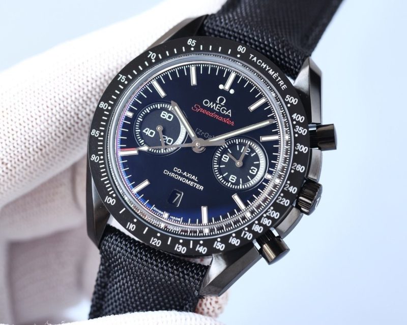 13277920326017931_a7f64d4f-bf25-4e46-a1ab-b387eee621e5 SPEEDMASTER DARKSIDE OF THE MOON BLACK CASE TEXTILE