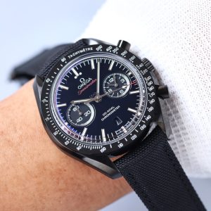 13277920327886904_369f0f63-87e6-4d43-9183-e04fe9c076ae SPEEDMASTER DARKSIDE OF THE MOON BLACK CASE TEXTILE