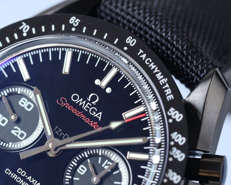 13277920328787501_e33a2b89-e780-481c-9e93-ce063c045cf3 SPEEDMASTER DARKSIDE OF THE MOON BLACK CASE TEXTILE