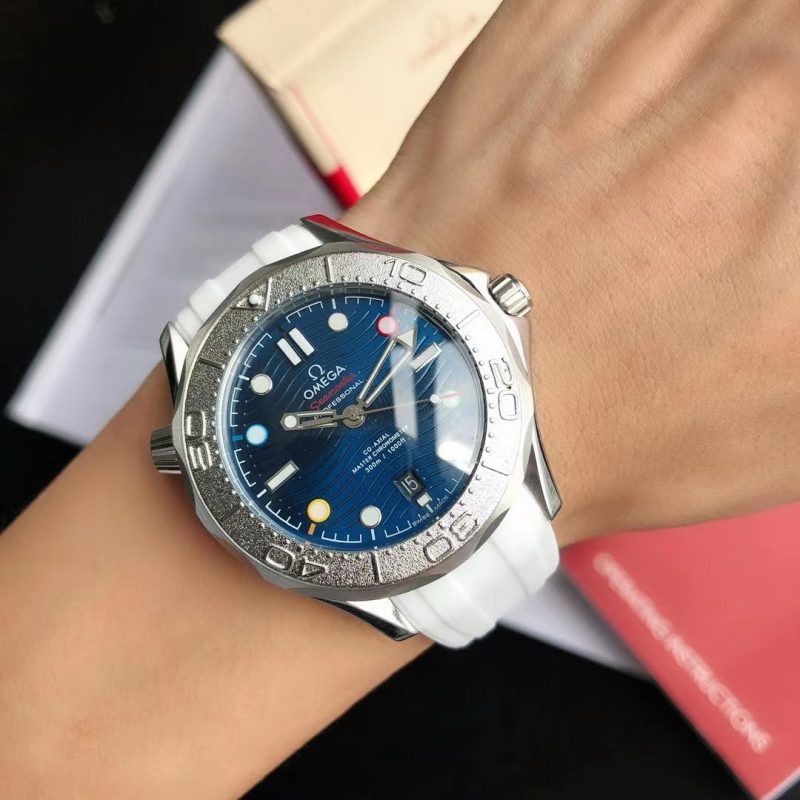 SEAMASTER DIVER 300M NEKTON BLUE DIAL WHITE RUBBER