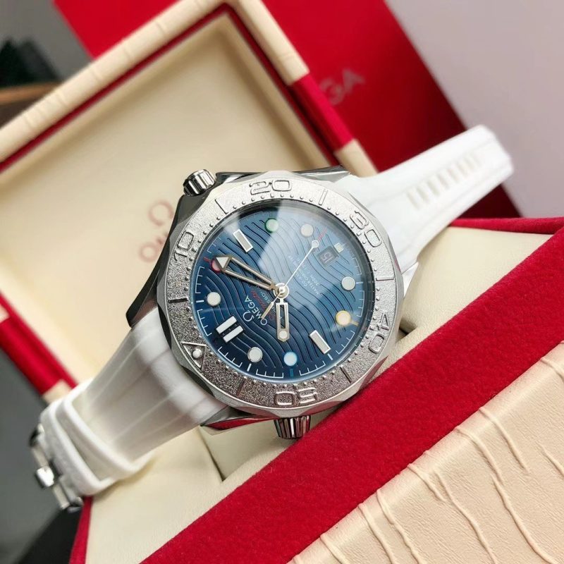 SEAMASTER DIVER 300M NEKTON BLUE DIAL WHITE RUBBER