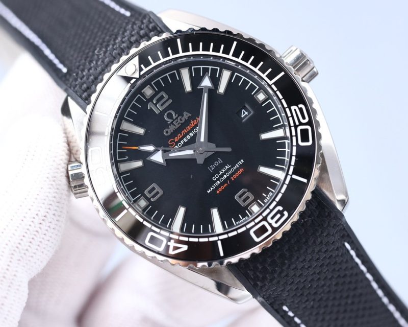 SEMASTER PLANET OCEAN 600M BLACK CERAMIC TEXTILE