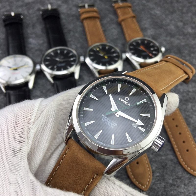 13278957523949881_e6c4f52a-9e60-48bc-9324-b855a79b91a1 SEAMASTER AQUA TERRA 150M STEEL CASE BLACK DIAL BROWN LEATHER