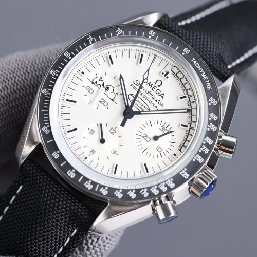 SPEEDMASTER 42MM SNOOPY WHITE DIAL