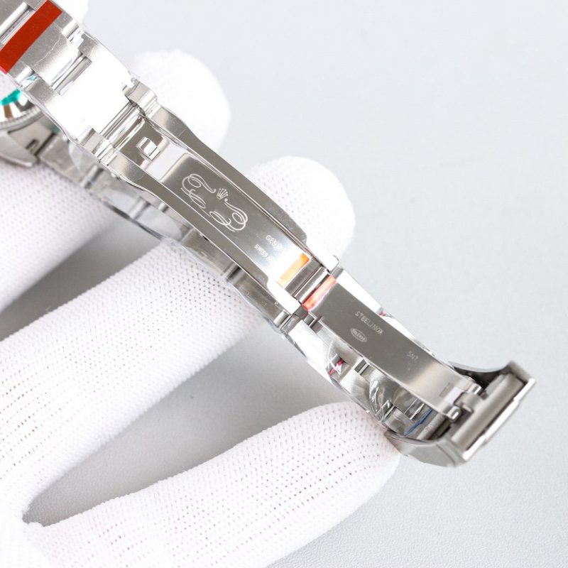 OYSTER PERPETUAL 31MM GREEN DIAL