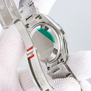 OYSTER PERPETUAL 31MM RED DIAL