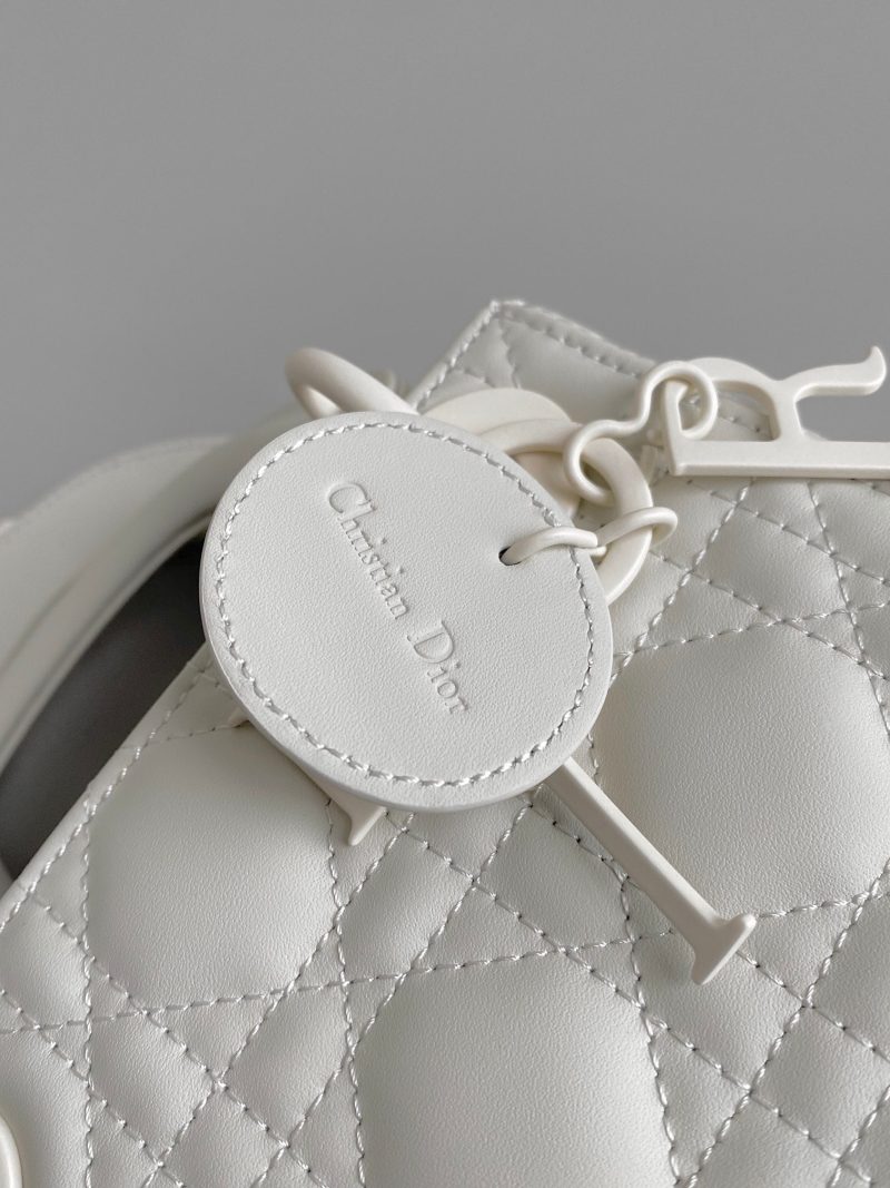 13345369934455204_37630af9-e200-43d4-a0bc-f9100dcc9959 MINI LADY 17 MY ABC WHITE LAMBSKIN