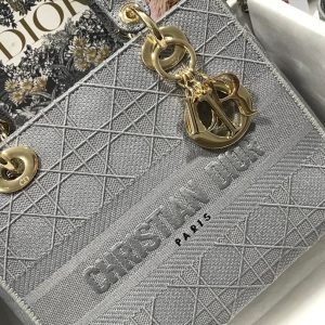 13350396886258245_59ab57c1-9b65-4e8e-8bdd-c21b5cf4cffb MEDIUM LADY D-LITE 24 GRAY CANNAGE EMBROIDERY