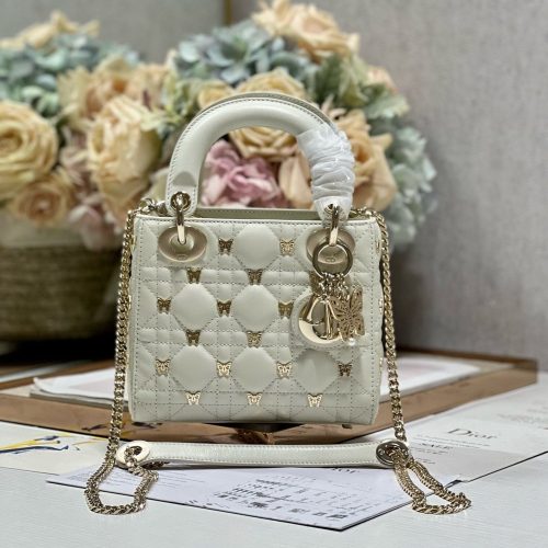 13350630587738915_6b37bd1a-5aa1-41c5-996e-c077d14dcfd6 MINI LADY 17 BUTTERFLY STUD WHITE LAMBSKIN