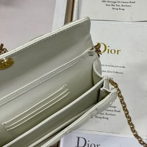 13350630714545818_9996693a-d8ff-45b4-8961-e09c4e6e32d8 MISS LADY 21 BUTTERFLY STUD WHITE LAMBSKIN