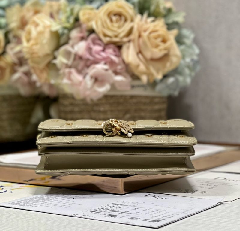 13350630795364353_e7f4d5fc-2e9b-4c72-bf48-1e7ea02facb1 MISS LADY 21 BUTTERFLY STUD OLIVE LAMBSKIN