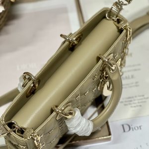 13350630867904187_53885702-de1a-48a0-aa0d-5f029f3af1c2 MEDIUM LADY D-JOY 26 BUTTERFLY STUD OLIVE LAMBSKIN