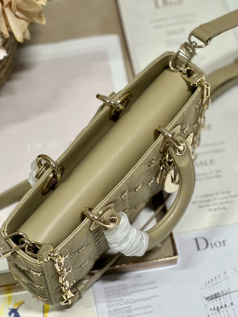 13350630867904187_53885702-de1a-48a0-aa0d-5f029f3af1c2 MEDIUM LADY D-JOY 26 BUTTERFLY STUD OLIVE LAMBSKIN