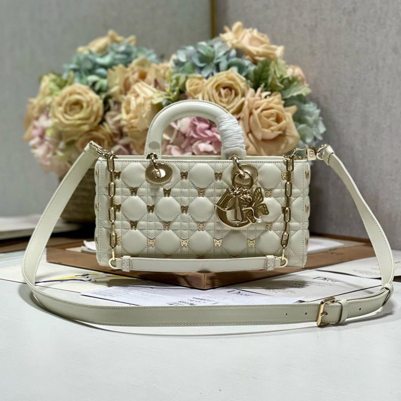 13350630884770524_232b05d9-f6b1-4d07-afe7-a8e9afb6138b MEDIUM LADY D-JOY 26 BUTTERFLY STUD WHITE LAMBSKIN