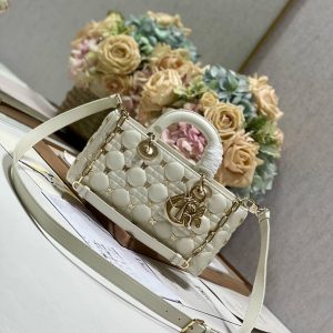 13350631073136115_5328f171-8784-47fd-95c5-38bfd49d409a MEDIUM LADY D-JOY 26 BUTTERFLY STUD WHITE LAMBSKIN