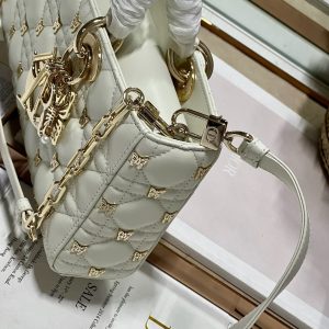 13350631076521203_9db3c5a1-8742-47f8-ba2f-9d27c4328417 MEDIUM LADY D-JOY 26 BUTTERFLY STUD WHITE LAMBSKIN