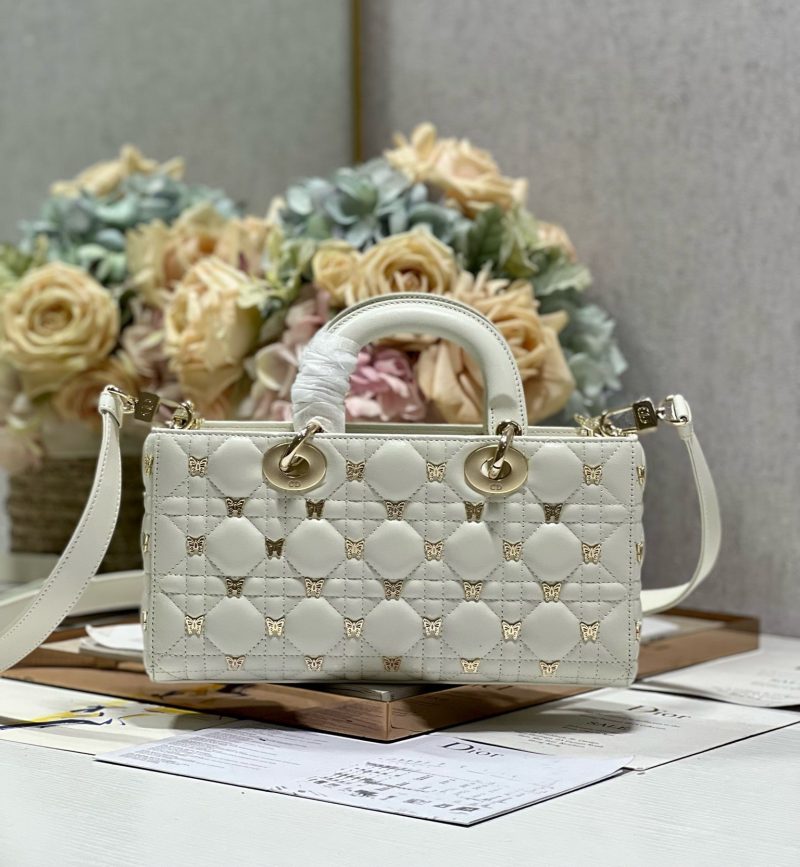 13350631078212599_6ef31c80-5bf5-4a44-a575-f6f70656d858 MEDIUM LADY D-JOY 26 BUTTERFLY STUD WHITE LAMBSKIN