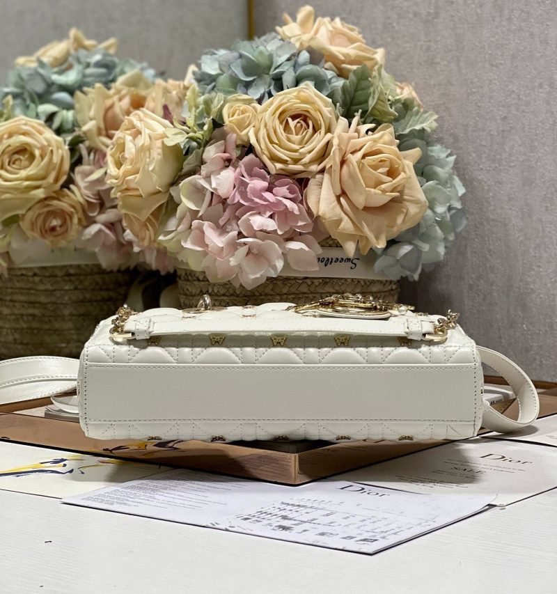 13350631079913079_c13a4f63-38c3-4651-b6a8-af90b1780963 MEDIUM LADY D-JOY 26 BUTTERFLY STUD WHITE LAMBSKIN