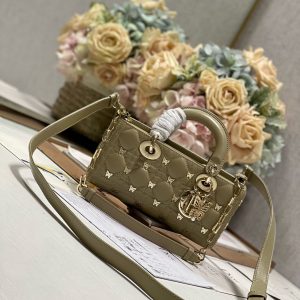 13350631165901680_51127248-5059-4bca-bf60-ff0d7478483c SMALL LADY D-JOY 22 BUTTERFLY STUD OLIVE LAMBSKIN