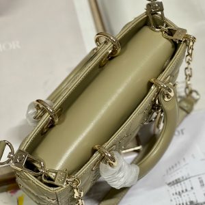 13350631174972877_cbba83f2-e424-4887-adaa-47ac87228362 SMALL LADY D-JOY 22 BUTTERFLY STUD OLIVE LAMBSKIN