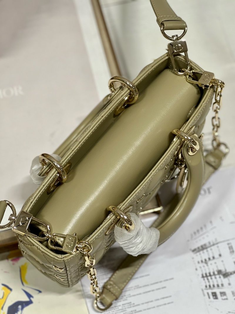 13350631174972877_cbba83f2-e424-4887-adaa-47ac87228362 SMALL LADY D-JOY 22 BUTTERFLY STUD OLIVE LAMBSKIN