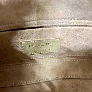 13350631178442538_4e9880f9-be34-43e1-8003-76d2548abc28 SMALL LADY D-JOY 22 BUTTERFLY STUD OLIVE LAMBSKIN