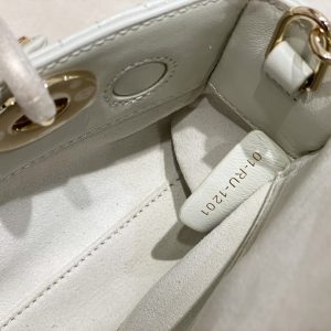 13350670036246614_809526f1-2fcd-49bd-8078-8f09fa000cbb MICRO LADY D-JOY 16.5 WHITE LAMBSKIN