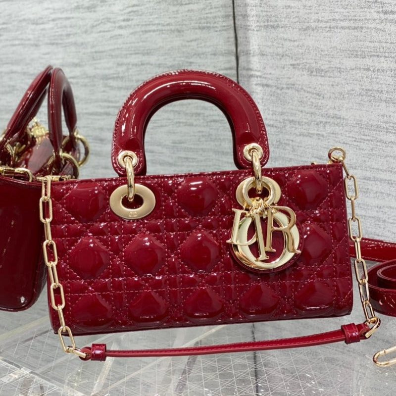 13350670348595149_60b5e0c3-db97-4801-91a0-68fea001306b SMALL LADY D-JOY 22 RED PATENT CALFSKIN