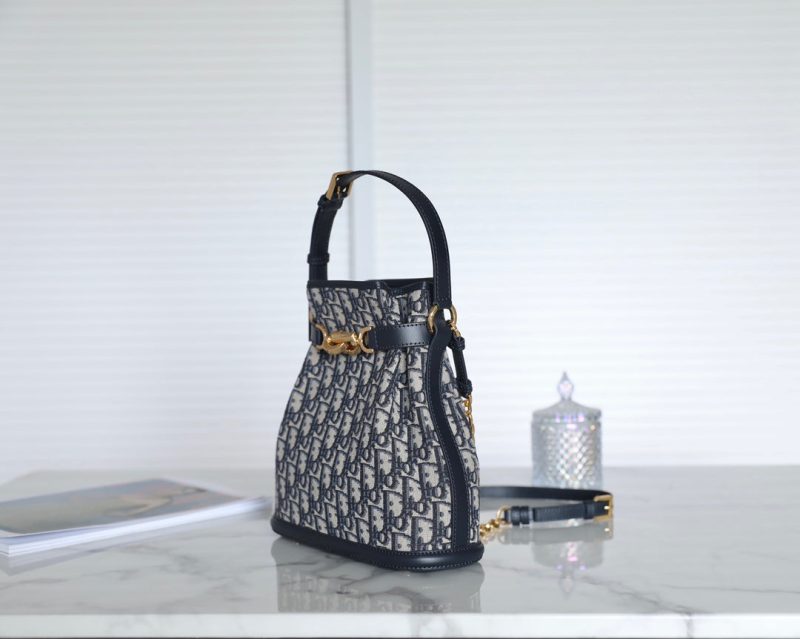 MONTAIGNE MEDIUM 24 BUCKET BAG IN BLUE OBLIQUE JACQUARD CALFSKIN