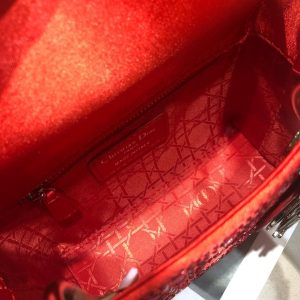 LADY 24 HANDBAG EMBOSSED DIAMOND IN CHERRY RED CALFSKIN