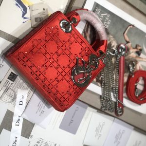 LADY 24 HANDBAG EMBOSSED DIAMOND IN CHERRY RED CALFSKIN