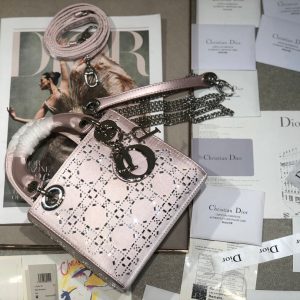 LADY 24 HANDBAG EMBOSSED DIAMOND IN SILVER CALFSKIN