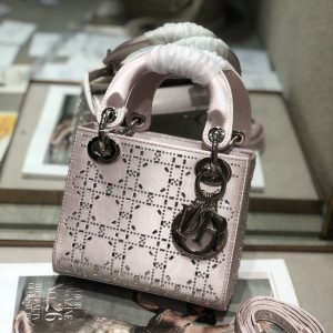 LADY 24 HANDBAG EMBOSSED DIAMOND IN SILVER CALFSKIN