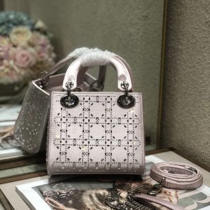 LADY 24 HANDBAG EMBOSSED DIAMOND IN SILVER CALFSKIN