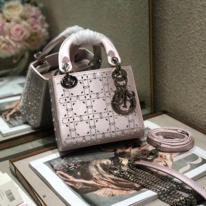 LADY 24 HANDBAG EMBOSSED DIAMOND IN SILVER CALFSKIN